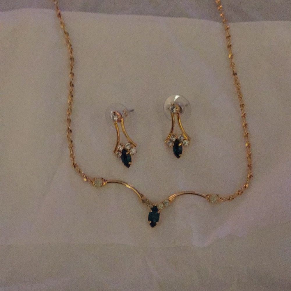 Napier necklace and pierced earrings. 🌷🌷🌸🌸🌸 - Picture 2 of 3